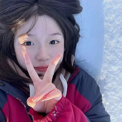 可怜此地无车马